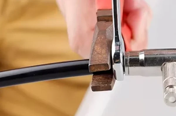 Nối chuyển inox cho máy phun sương 5 1 12 e1764525045261